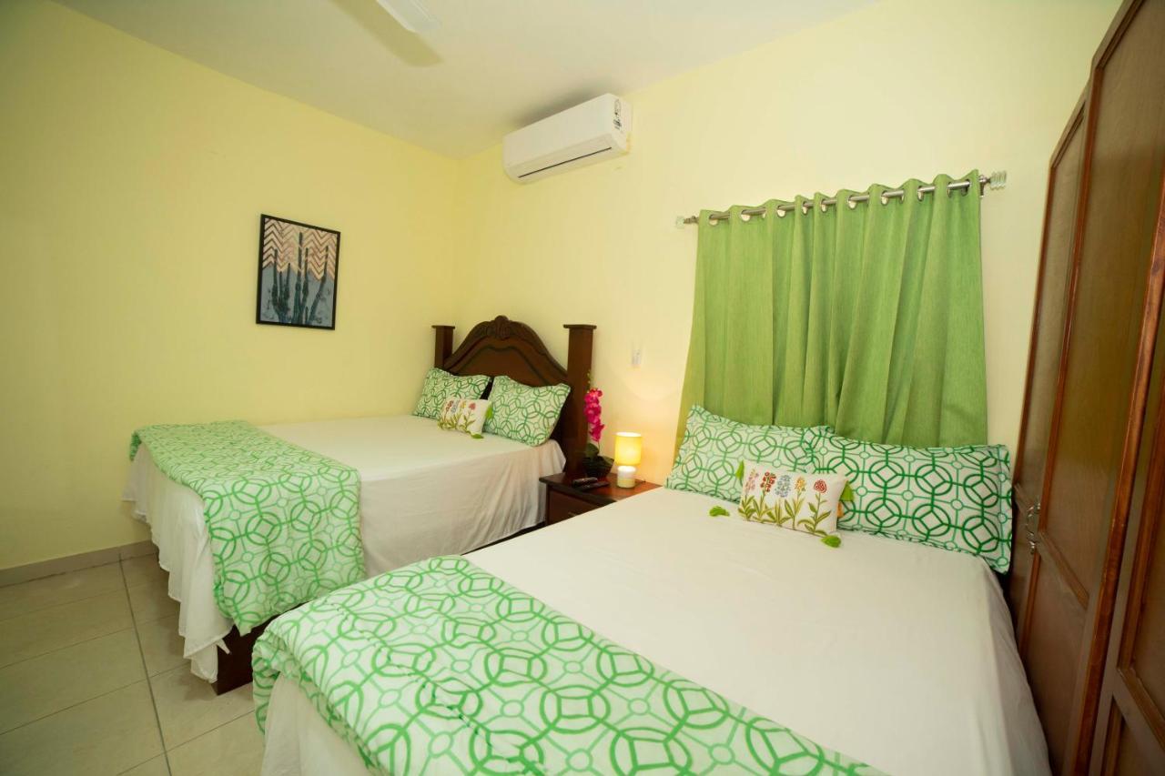 Hotel Enrique I Gazcue, Bed And Breakfast Santo Domingo Exterior photo