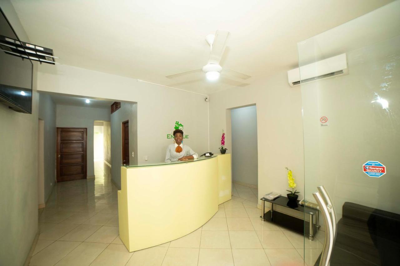 Hotel Enrique I Gazcue, Bed And Breakfast Santo Domingo Exterior photo