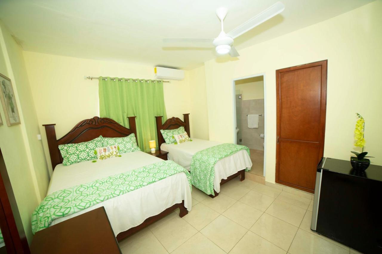 Hotel Enrique I Gazcue, Bed And Breakfast Santo Domingo Exterior photo