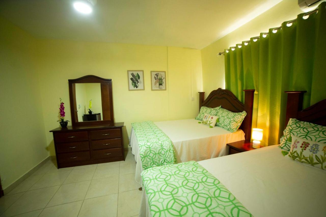 Hotel Enrique I Gazcue, Bed And Breakfast Santo Domingo Exterior photo