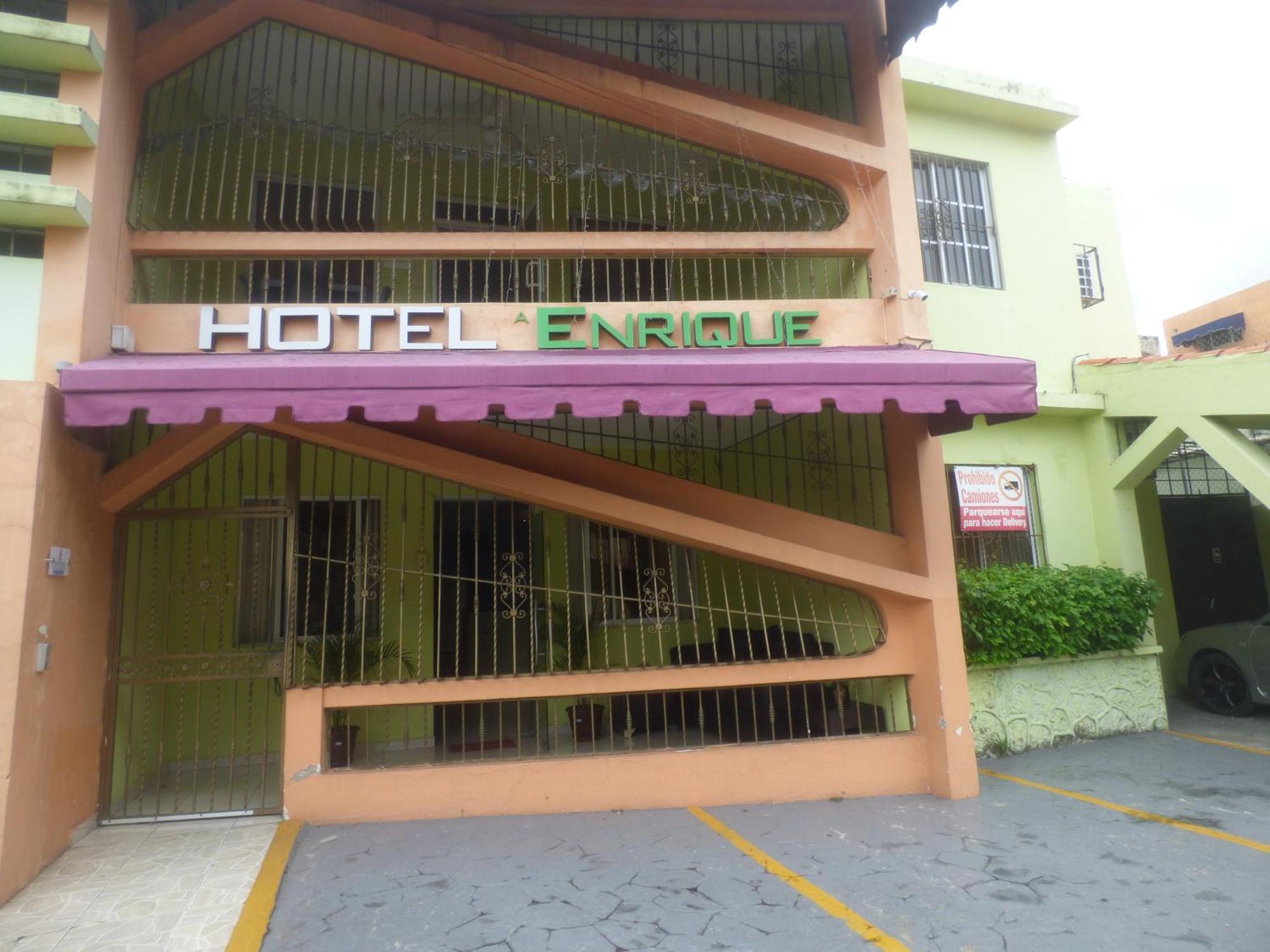 Hotel Enrique I Gazcue, Bed And Breakfast Santo Domingo Exterior photo