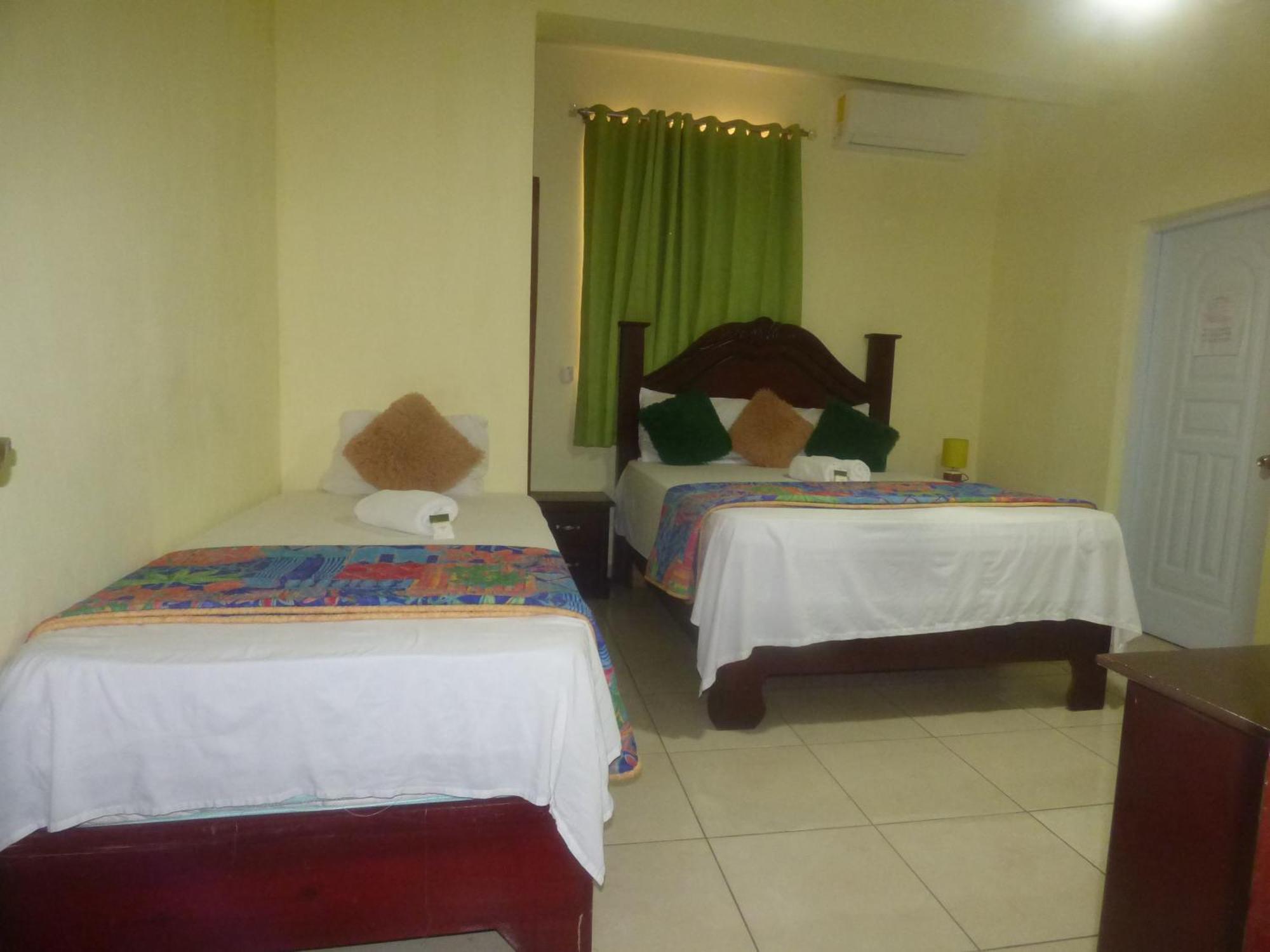 Hotel Enrique I Gazcue, Bed And Breakfast Santo Domingo Exterior photo