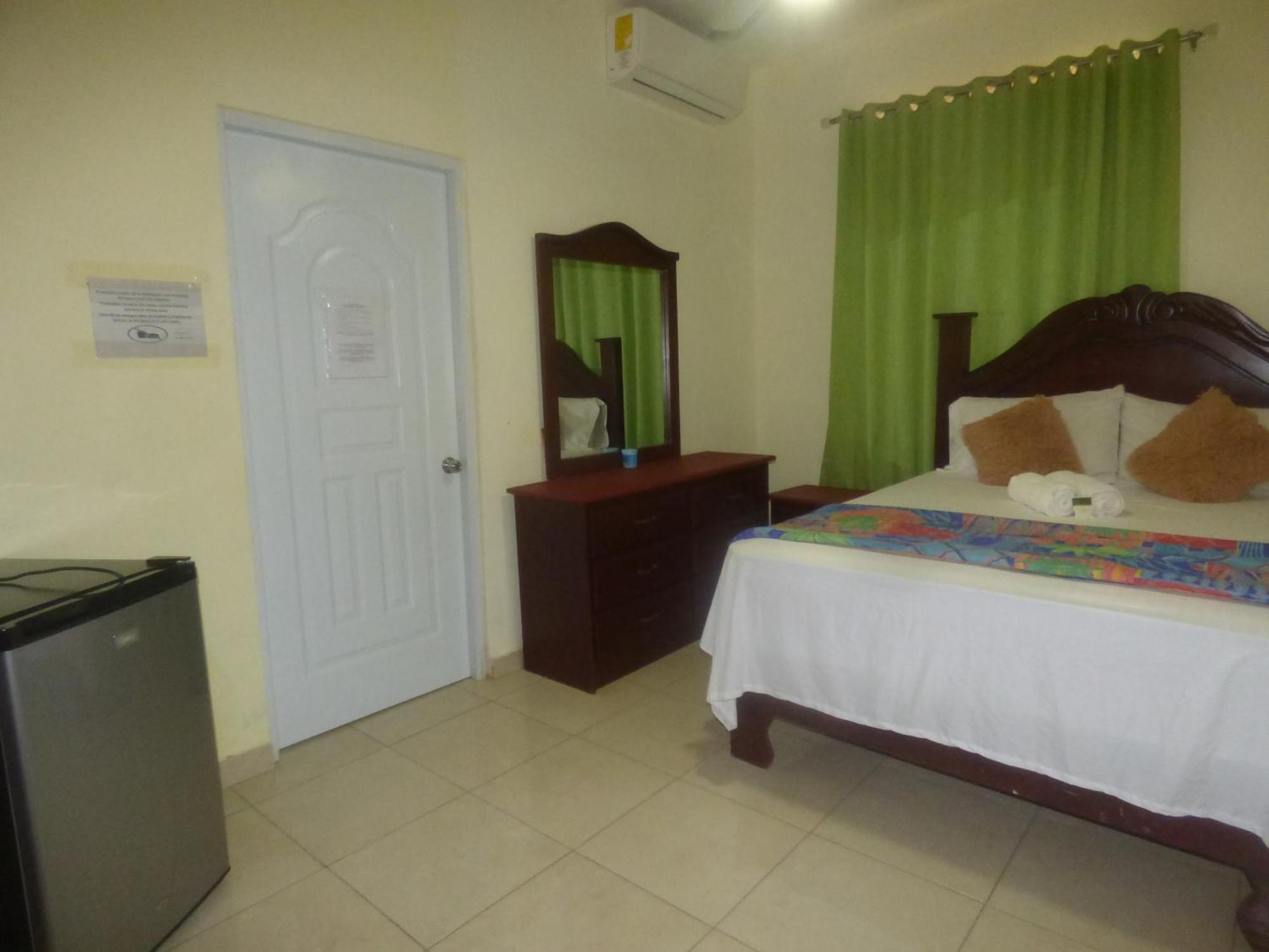 Hotel Enrique I Gazcue, Bed And Breakfast Santo Domingo Exterior photo