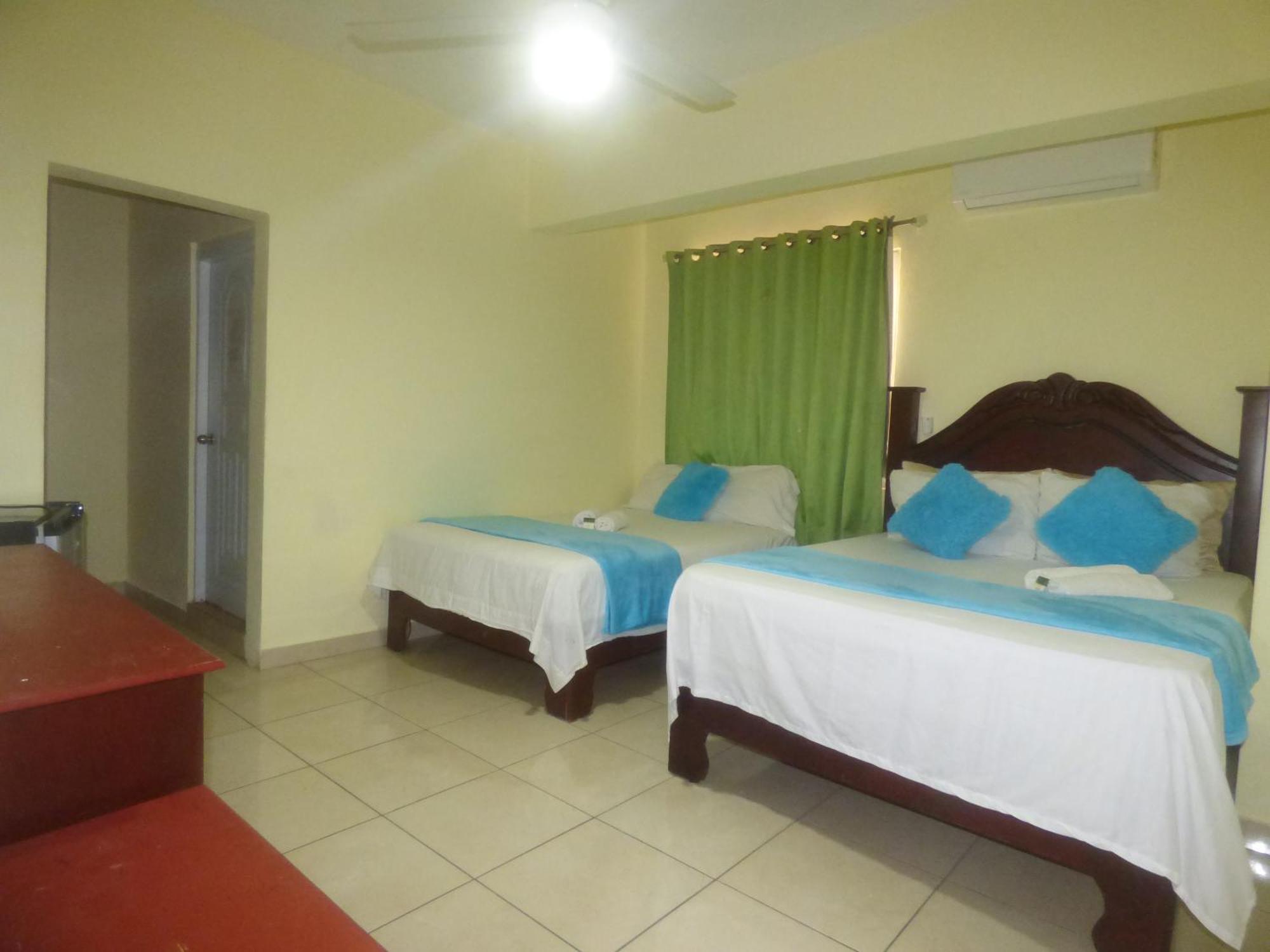 Hotel Enrique I Gazcue, Bed And Breakfast Santo Domingo Exterior photo