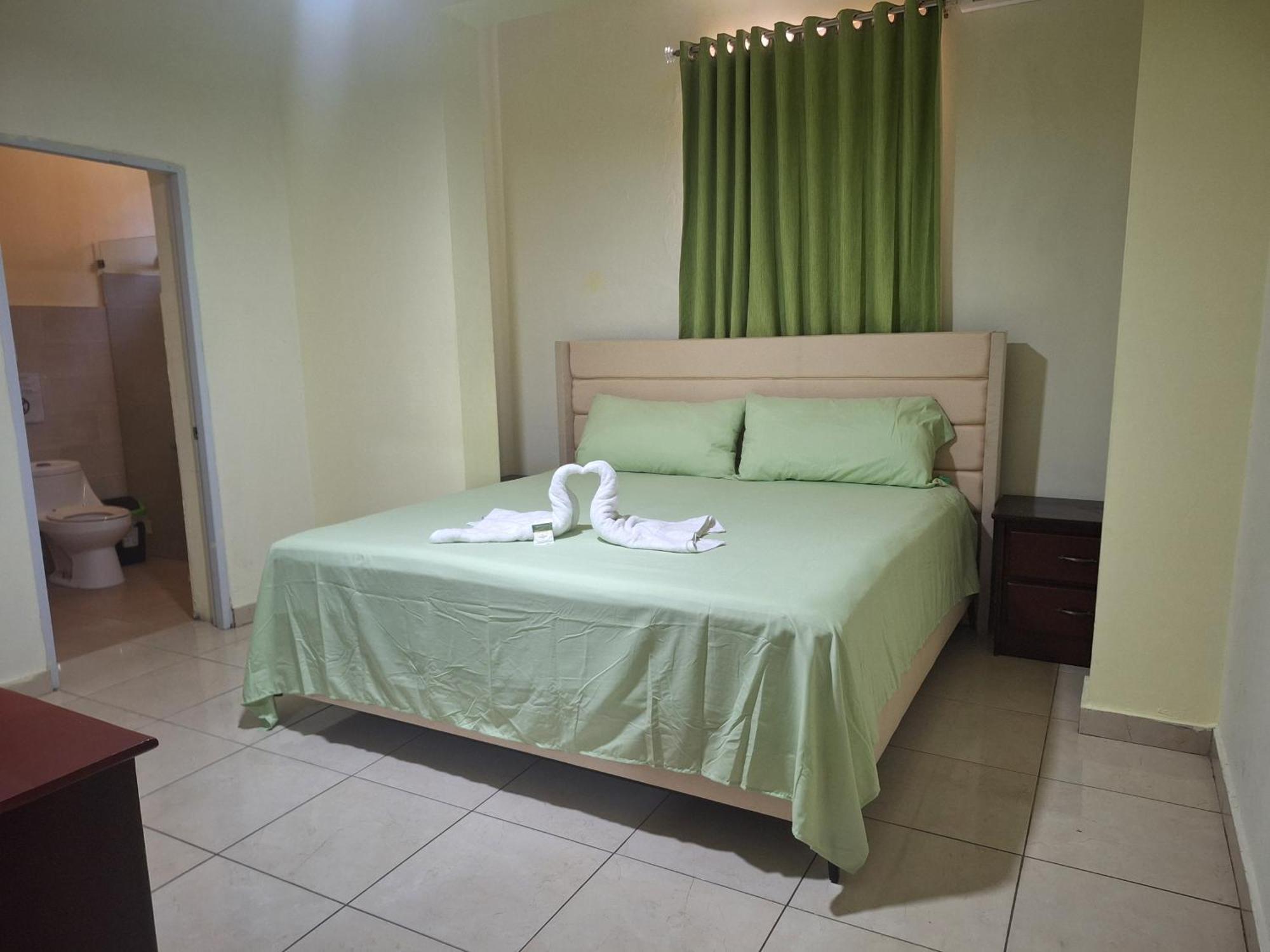 Hotel Enrique I Gazcue, Bed And Breakfast Santo Domingo Exterior photo