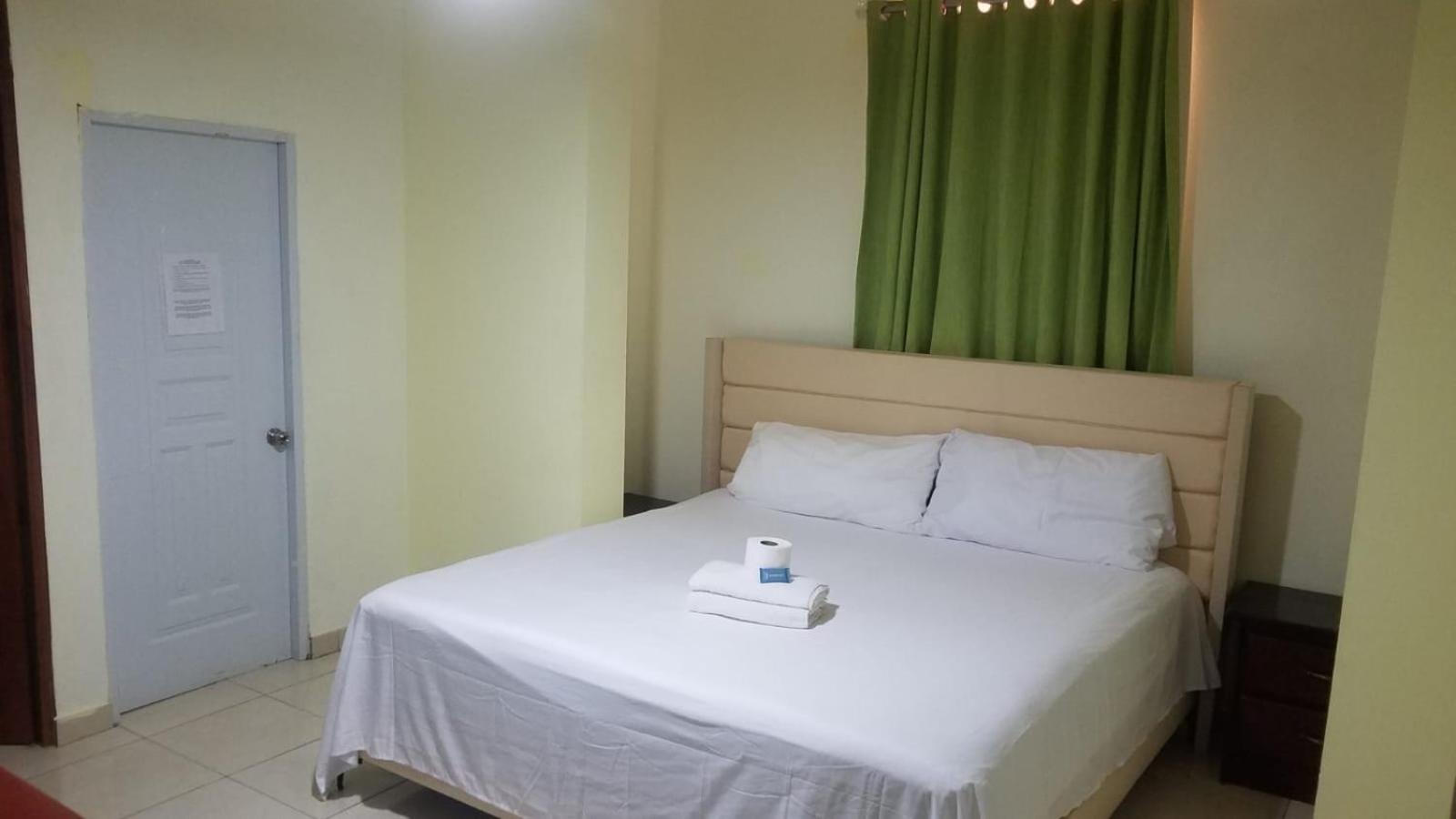 Hotel Enrique I Gazcue, Bed And Breakfast Santo Domingo Exterior photo